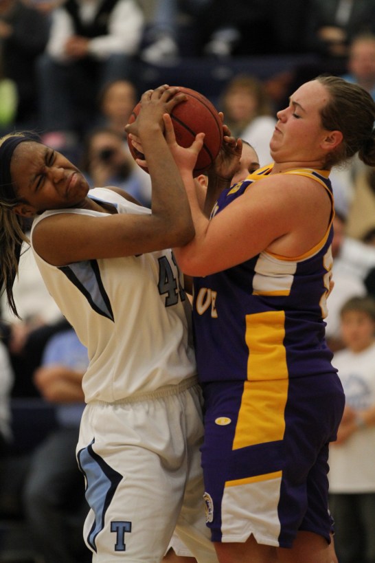 113012_toltongirlbasketball_zb_230